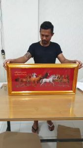 กรอบรูป ภาพม้า ม้ามงคล ม้าเรียกทรัพย์ ม้าแปดเซียน ของที่ระลึก ของขวัญ ตกแต่งบ้าน จัดฮวงจุ้ย ฮวงจุ้ยบ้าน กรอบรูปติดผนัง