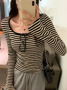 เสื้อยืดคอเหลี่ยมสีบล็อกแขนยาวทรงสลิมฟิตสำหรับผู้หญิง เสื้อชั้นในฤดูใบไม้ผลิ ฤดูใบไม้ร่วง ฤดูหนาว เสื้อชั้นในดีไซน์เก๋ไก๋สำหรับผู้หญิง