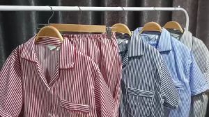 ชุดนอนขาสั้นฟรี ให้เลือก 4 สี ชุดนอนสำหรับพวกเขา ชุดนอนสำหรับพวกเขา ชุดนอนสำหรับเด็ก กางเกงนอน กางเกงขาสั้น ราคาถูก