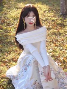 เสื้อถักแขนกุดสีขาว ทรงเข้ารูป สำหรับผู้หญิง ฤดูใบไม้ผลิและฤดูร้อน เสื้อชั้นในแบบสวมหัว ปกโปโล แขนยาว ปกติ