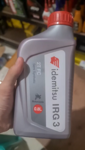 IDEMITSU Oli Samping 0.8L Oli IRG 3 2T FC Oli Motor Semi Sintetik 0.8 Liter