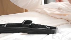 B MALL CLOTHES HANGER PENYANGKUT BAJU SPRUTTIG SHIRT HANGER WARDROBE HANGER TROUSER HANGER SKIRT HANGER