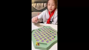 Bộ cờ lật mặt luyện trí nhớ 2 ngưòi chơi 4 người chơi cho bé rèn luyện tự duy thông minh