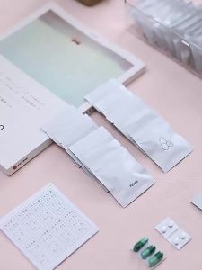 ซองใส่ของอเนกประสงค์ ถุงอเนกประสงค์มีซิปล็อค ใส่เครื่องประดับ หรือสิ่งของเล็กน้อยได้ ถุงใส่ยาเล็ก ตัวถุงทำจากวัสดุที่ได้มาตราฐานและปลอดภัย จัดเก็บสิ่งของเล็กๆได้