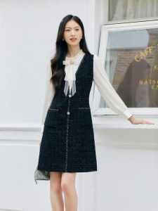 Koradior | Elegant Wool Autumn Dress