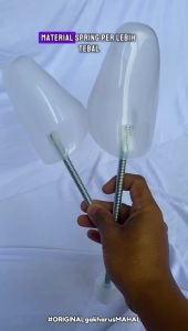 Promo Saddle Shoes Satu Pasang Catokan Penyangga Sepatu Plastic Shoes Tree Sadel Treatment