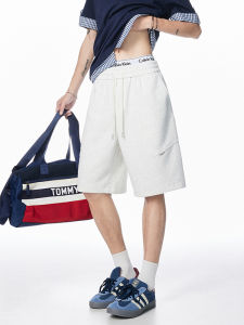 กางเกงขาสั้นกีฬาลำลองสำหรับผู้ชาย สีขาวเทา ทรงหลวม ทรงปกติ สำหรับฤดูร้อน กางเกงขาสั้นสำหรับเล่นบาสเก็ตบอลและวิ่ง กางเกงขาสั้นทรงห้าแฉกสำหรับวัยรุ่น