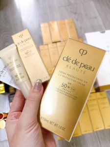 Kem Chống Nắng Cle De Peau Beaute UV Protection Cream SPF 50+/PA++++ 50ml