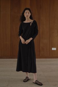 epoque de rueen | Stylish Figure-flattering Asymmetric Hem Boat Neck Long Sleeve Womens Dress