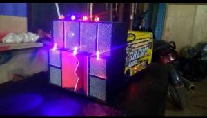 MINIATUR SOUND TRUCK