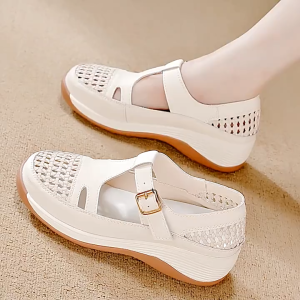 Women’s breathable perforated shoes new Summer 2026 model soft leather that’s easy to match suitable for work and everyday outings