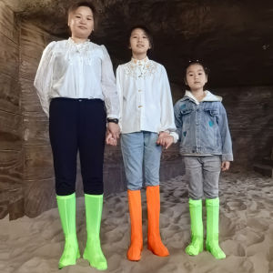 High-Tube Sand-Proof Shoe Covers Outdoor Desert Hiking Equipment Breathable Anti-Slip Childrens Shoe Covers for Beach And Off-Road Use