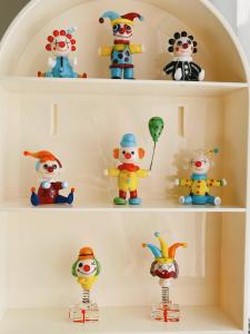 Handmade Glass Circus Clown Split Toy Car Desktop Decoration Cute Healing Doll Birthday Gift American Style Office Area Decor