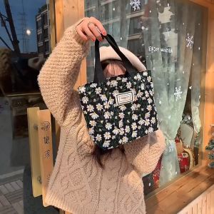 Túi xách thời trang nữa họa tiết thêu hoa cúc nhỏ 30x21x10cm-Túi Tote handmade