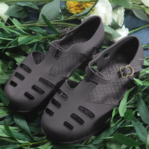 Mens Roman Rubber Sandals Retro Casual Beach Shoes Waterproof Thick Bottom Leisure Foot Covering Summer Cool Shoes