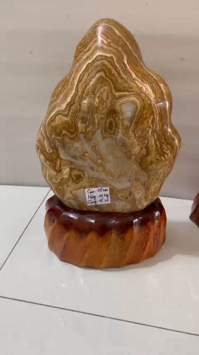 [HCM]Đá, cây đá, trụ đá tự nhiên màu vàng cao 48 cm nặng 15 kg CUNG HỈ ...