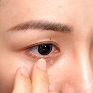 eye cream dark circle eyebag treatment anti wrinkle Anti Puffiness krim mata anti aging Moisturizing Eye bag removal cream Eye care Brighten the skin tone of eyes Suitable for all skin types 黑眼圈眼霜