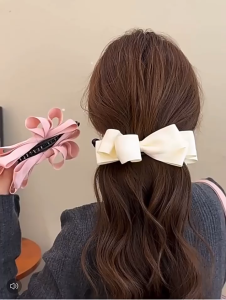 กิ๊บติดผม คลิปเส้นผมโบว์ กิ๊ฟกิ๊บติดผม ผ้าซาตินครีมโบว์กิ๊บสไตล์เกาหลีข้ามกิ๊บพลาสติกแฟชั่นเครื่องประดับผม