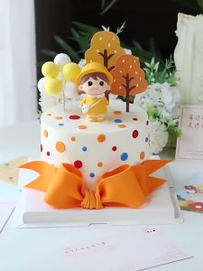 Yellow Hat Raincoat Kids Boy & Girl Style Cake Topper Yellow Clothes Kids Birthday Cake Decoration 雨衣小女孩小男孩 黃衣小朋友蛋糕擺件