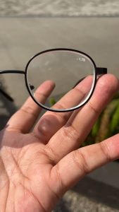 Kacamata Lensa Minus Berkualitas Tinggi untuk Rabun Jauh Pria & Wanita