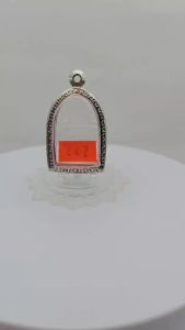 M#442 ตลับพระ/กรอบพระสเตนเลสลายไทย วงใน 2.35*3.4 ซม พิมพ์ซุ่้มกอ/ไพรีหรือใกล้เคียง เป็นต้น ● ขนาดที่ใส่สวย 2.0*3.1 ซม ●