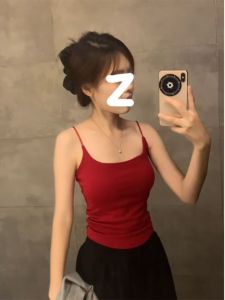 เสื้อกั๊กสายเดี่ยวสไตล์อเมริกันหวานและเผ็ดร้อนสำหรับผู้หญิง ใส่กลางแจ้งในฤดูร้อนพร้อมแผ่นเสริมหน้าอก เสื้อชั้นในแบบมีโครง เสื้อยืดโยคะ