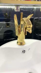 Vòi Lavabo Thiên Nga Đồng Đúc Nguyên Khối Nặng Nóng Lạnh Cao Cấp 20cm Tân Cổ Điển Hình thiên nga Chân thấp Vàng cổ - Hàng Nhập Khẩu Bảo Hành 10 Năm