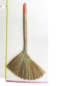 Chổi Quét Nhà Bông Cỏ Hàng Dày Quấn Kẽm Thiết Kế Đơn Giản Đồng Tre