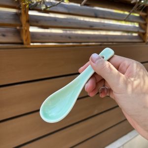 Elegant Ceramic Spoon High-end Porcelain Soup Spoon for Home Use Personal Specialty Gravy Spoon Porridge Drinking Spoon