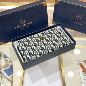 Elegant Long Ladies Wallet Red Money Clip Multi-Card Slot Handbag Large Capacity Zipper Handbag Fashionable Youth Polyester