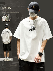 เสื้อยืดคอกลมแขนสั้นผ้าฝ้ายแท้สำหรับผู้ชายในช่วงฤดูร้อน เสื้อตัวบนพิมพ์ลายตัวอักษรสไตล์ญี่ปุ่น แบรนด์แฟชั่น แขนสั้น ลำลอง