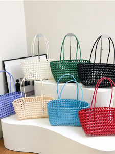 Fashionable Handwoven Straw Basket Bag Hollow out Design Casual Lightweight Tote Bag for Beach Vacation And Daily Use