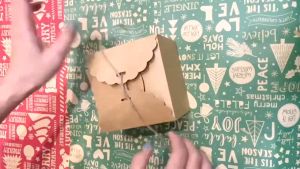 Hộp quà kraft miniHộp giấy kraft màu đen/nâu vuông nắp cài thắt nơ tặng noel giáng sinh-HAUSE
