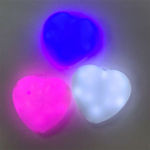 จี้พวงกุญแจ LED รูปหัวใจแบบสัมผัสได้ ใช้เป็นไฟตกแต่งในกระเป๋าของขวัญหรือไฟกลางคืน