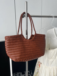 Romantic French Style Leather Woven Tote Bag Beach Vacation Casual Shoulder Handbag Soft Leather Large Size Pure Color