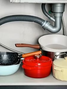 High quality  Adjustable Pot and Pan Rack Organizer Rak Bawah Sinki Under Sink Kitchen Storage Shelf Pot Holder