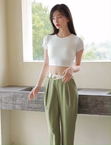 Queens Secret 2023 New Style 2-in-1 Bra-T One-Piece Round Neck Short-Sleeved Cup Bottoming Shirt with Chest Pads Summer Short Style Wireless Ladies Underwear T-Shirt.