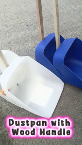 KAFIFI Plastic Dustpan with Wooden Handle – Random Blue/White – Heavy Duty Cleaning Dustpan for Home