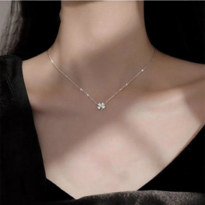 GLTEN | Clover Necklace