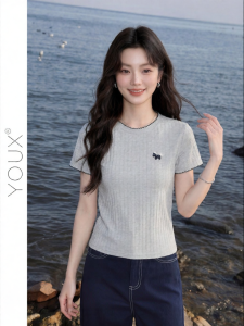 YOUXIANG | Áo Thun Ôm Body Vai Thẳng Màu Xám Cho Mùa Hè