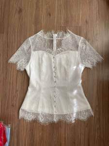 เสื้อลูกไม้ เสื้อไว้ใส่ทำบุญ ชุดไทยใส่ทำบุญ ชุดใส่งานบวช เสื้อทำบุญ