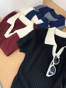 Áo thun polo AMILUCK làm bằng vải dệt kim cổ chữ V tay ngắn