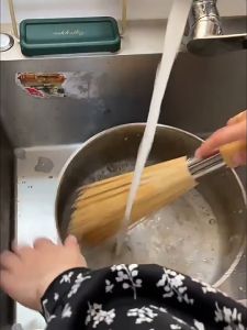 Marino แปรงขัดกระทะ แปรงขัดกระทะไม้ไผ่ ด้ามไม้ No.Y2240