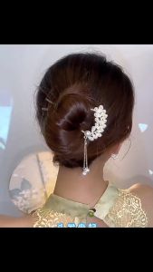 Jepit Rambut Korea Bahan Alloy 10.5cm Aksen Mutiara Permata dengan Rumbai Tusuk Konde TKAJ002