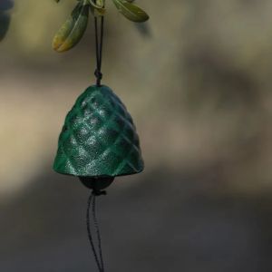Outdoor Cast Iron Metal Wind Chimes Household Camping Wall Decoration Pine Cones Iron Art Scenic Gift Pendants Hanging Ornaments