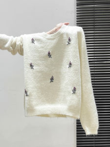 เสื้อสเวตเตอร์ถักคอตั้งแขนยาวสีขาว ทรงหลวม สำหรับผู้หญิง ฤดูใบไม้ร่วง/ฤดูหนาว 2025 แฟชั่นสตรีท ผ้าฝ้ายผสมโพลีเอสเตอร์