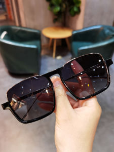 C&H เฟรมขนาดใหญ่ใหม่แว่นกันแดดกันรังสียูวีแผ่นย้อนยุคแนวแฟชั่นสำหรับทั้งหญิงและชายแว่นตากันแดดบางเบาหน้าใหญ่