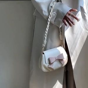 Tas selempang wanita kulit sintetis HIASAN PITA simple & trendy - Fashion tas perempuan terbaru
