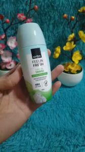 Buy 1 Get 1 Free - Feelin Fresh Crystal Tawas Anti-perspirant Roll-on Deodorant for Women 40 mL