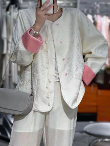 New 2025 Spring European Style High-End Minimalist White Jacket Womens Fashion Versatile Small Fragrance Style Chinese New Style